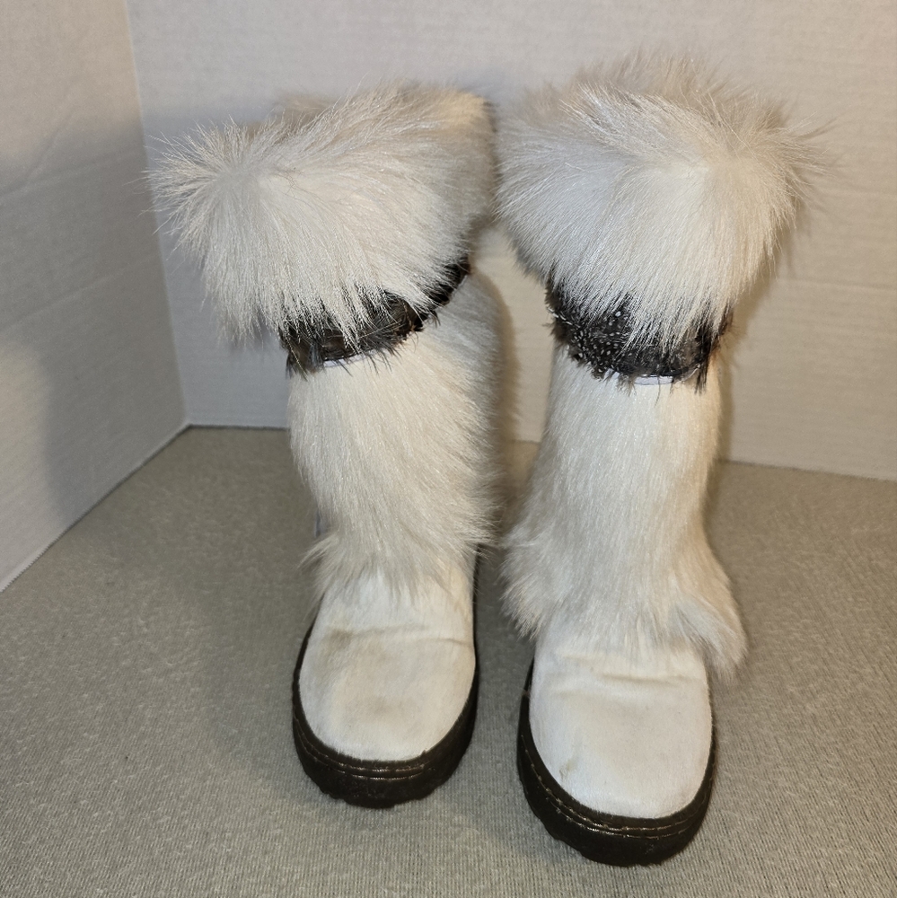 Kola BearPaw Cream Fur Boots size 6 - Picture 3 of 8